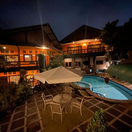 Kulem Cisitu Hotel Bandung Kültér fotó